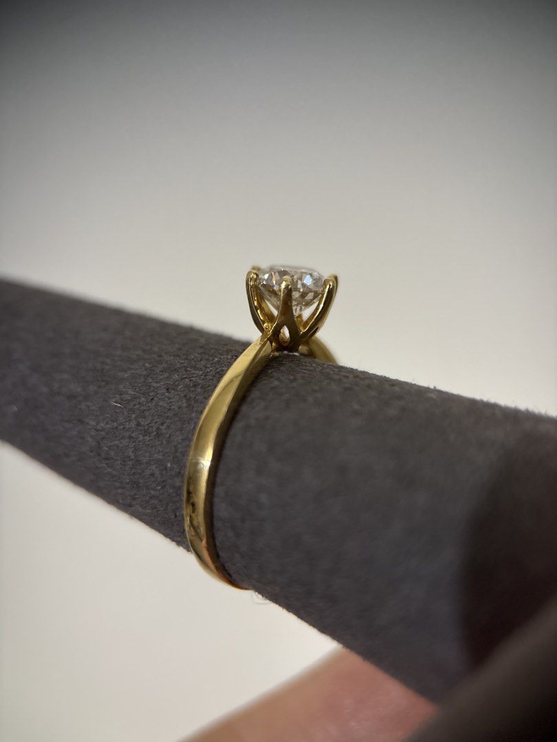 1.00ct natural diamond ring size 7 (Category: Rings) located in Cagayan de Oro. Submitted by marla30 (Listing ID 1464071120, Image 2). Description: Onhand! 1.00 ct natural diamond VS to SI Clarity / H-I Color size 7 — 18k yg settings With certificate of authenticity .