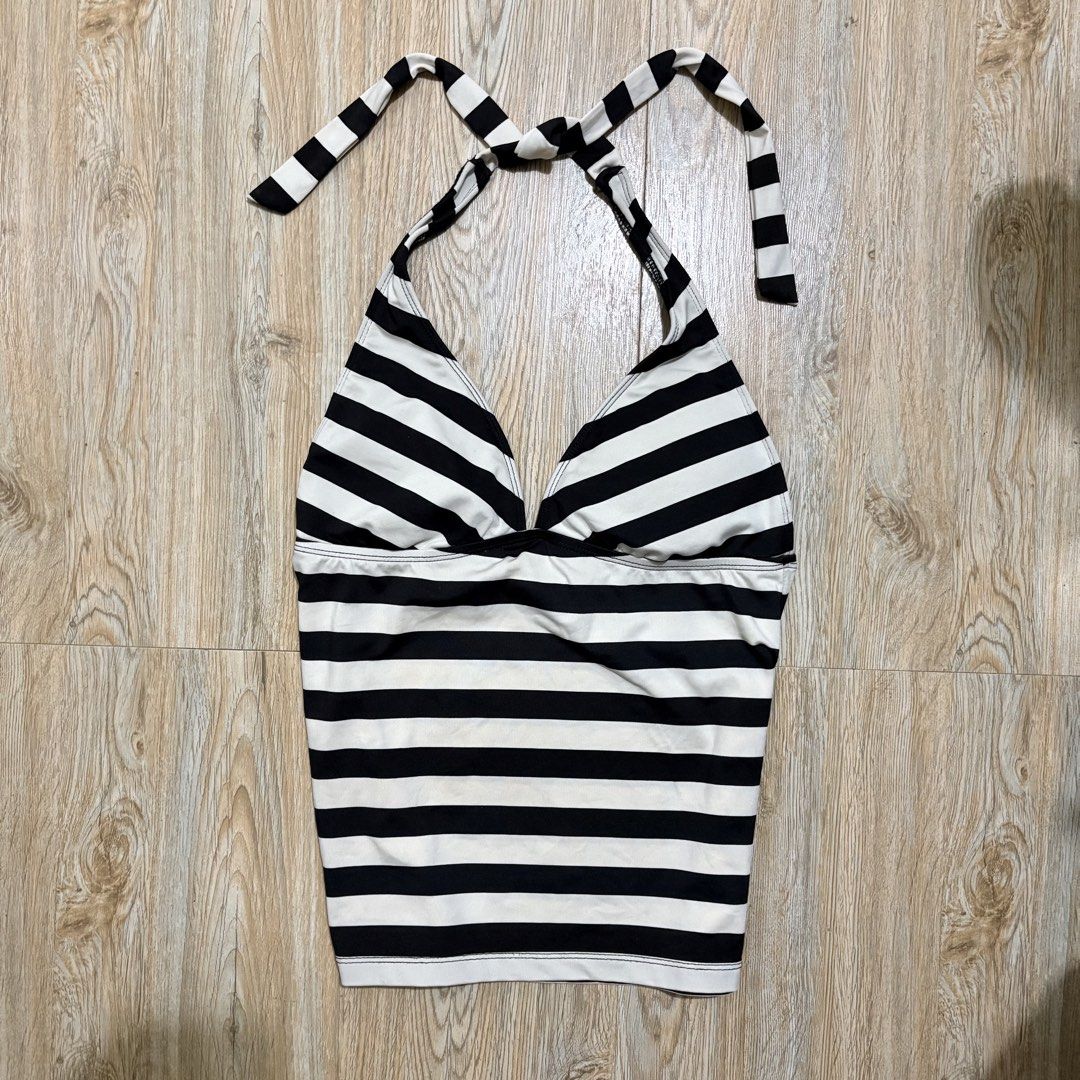 2000s mossimo striped tankini top | y2k (Category: Sleeveless) located in Subic. Submitted by shes2pid_ (Listing ID 1464092159, Image 1). Description: 2000s mossimo striped tankini top ~ medium.