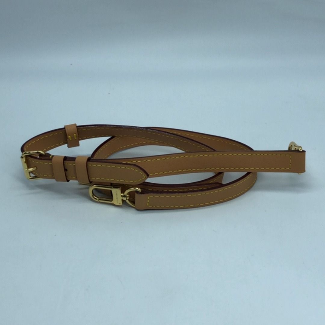 267007729 LOUIS VUITTON ACCESSORY STRAP ONLY (Category: Belt bags, Clutches and Pouches) located in Taguig. Submitted by ecoring.ph (Listing ID 1464007328, Image 1). Description: ◆CONDITION: B+ ◆DESCRIPTIONS: (Other defects/info:) The body of the strap has minimal stains and press marks. ◆SIZE: ⁎WIDTH: 2cm. (approximately only) ⁎LENGTH: 95cm. (approximately only) ◆INCLUSIONS: NONE ⚠︎Please note that all sizes are approximate and may vary slightly