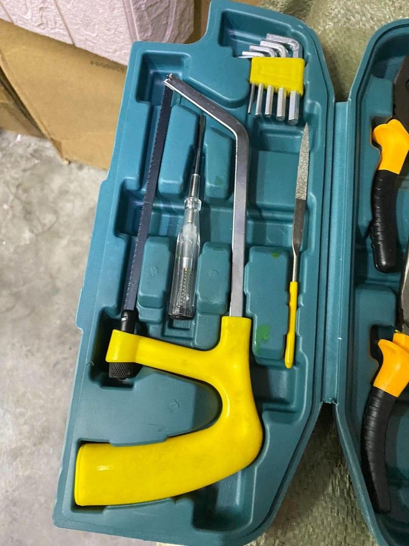 27pcs tools set (Category: Construction Tools & Equipment) located in Manila. Submitted by yzlshop (Listing ID 1464039277, Image 2). Description: .