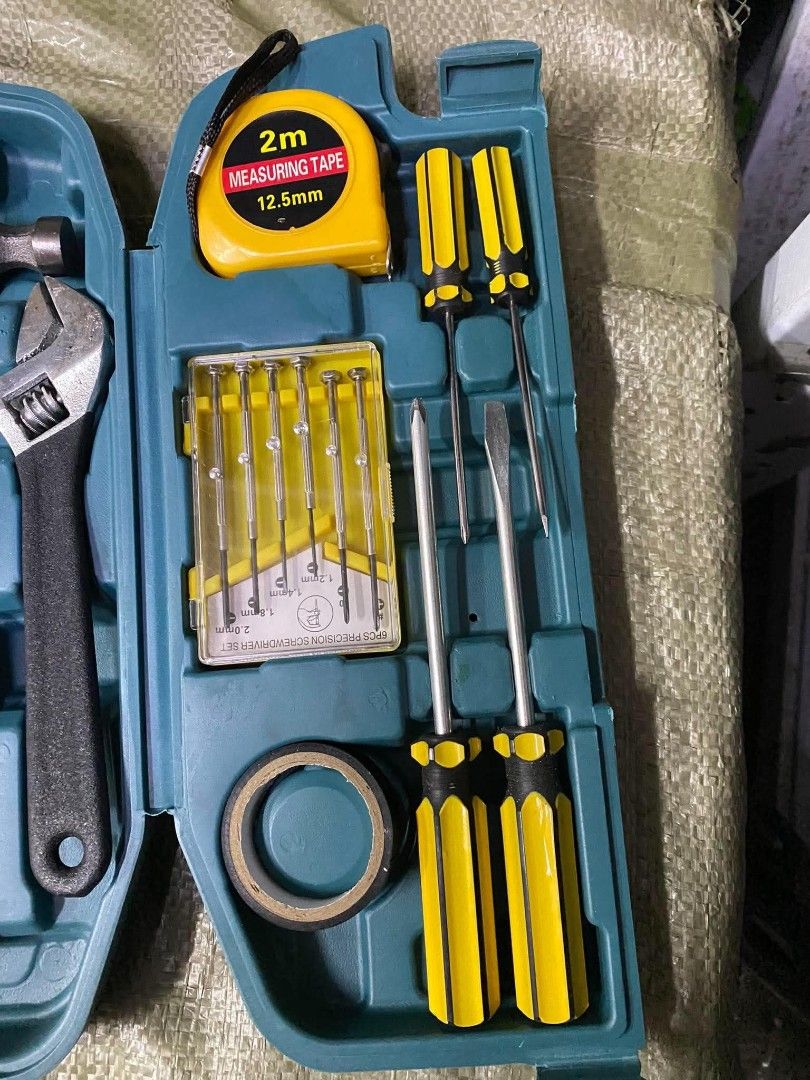 27pcs tools set (Category: Construction Tools & Equipment) located in Manila. Submitted by yzlshop (Listing ID 1464039277, Image 3). Description: .