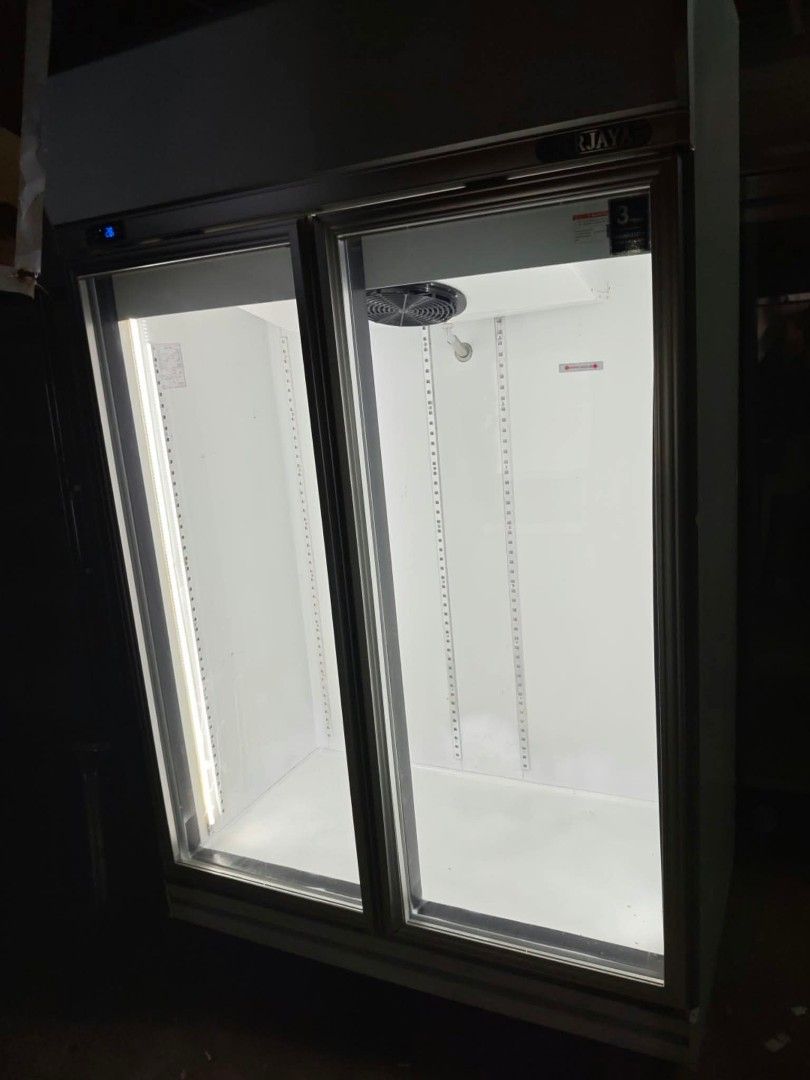 2-DOOR CHILLER GLASS (Category: Refrigerators and Freezers) located in Taguig. Submitted by jasminefuentes286 (Listing ID 1464076816, Image 1). Description: .