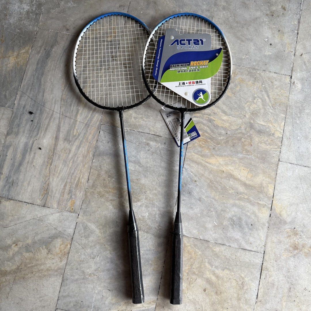 2pcs Set Blue Badminton Racket (Category: Racket and Ball Sports) located in Marikina City. Submitted by lovegoeson (Listing ID 1464023719, Image 1). Description: 2pcs set.