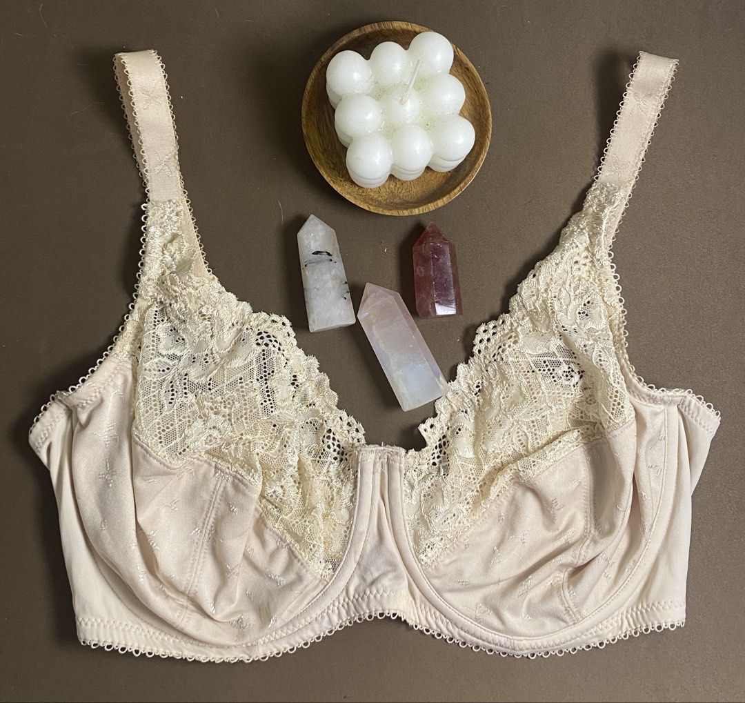 36DD Marks & Spencer Nude Lace Bra UK (Category: Undergarments & Loungewear) located in Quezon City. Submitted by annethecoo17849 (Listing ID 1463972739, Image 1). Description: - Brand: Marks & Spencer - Color: Nude - Size: UK 36DD - Features: Pretty lace detailing on cups and edges, adjustable straps, back clasp closure - Benefits: Great support, comfortable fit.