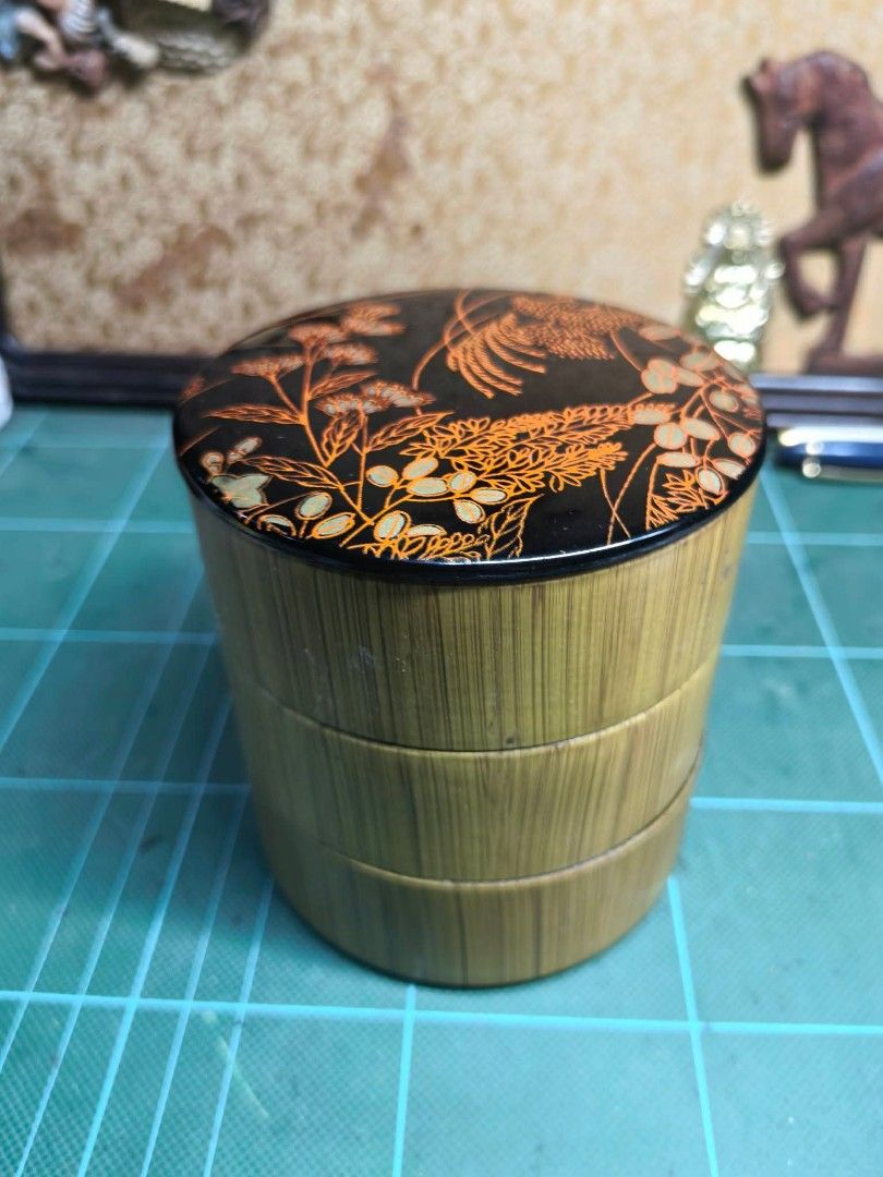 3 Tier Trinket Holder - Lacquerware (Category: Accessory Holder, Box & Organizers) located in Cebu City. Submitted by dudes_villanueva (Listing ID 1463956639, Image 1). Description: 3 Tier Trinket Holder - Lacquerware 📌 In excellent condition. Diameter : 3.5 in Height : 3.75 in.