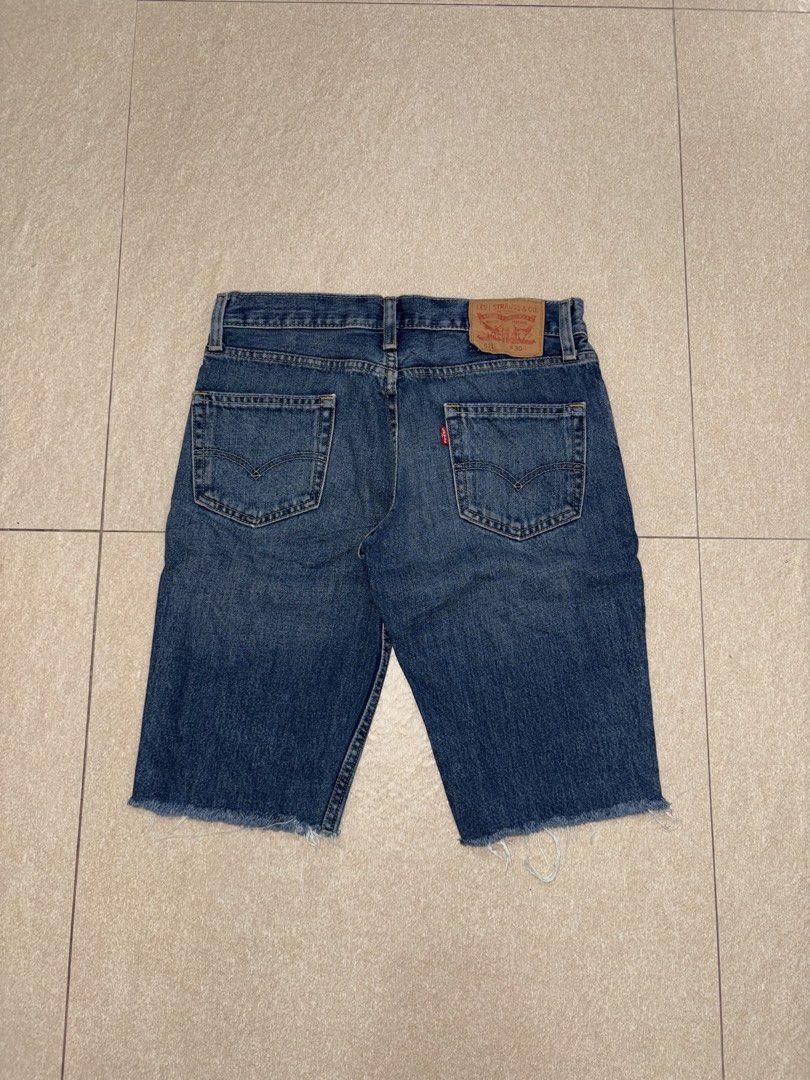 511 LEVIS SHORT (Category: Shorts) located in Manila. Submitted by triptothrift7 (Listing ID 1464067504, Image 1). Description: pm me for fast transaction! 511 LEVIS SHORT for only 799 size 30 on tag waistline 30 length 21 no issue excellent condition color rate 9/10 mode of payment gcash or bank transfer location Biñan laguna.