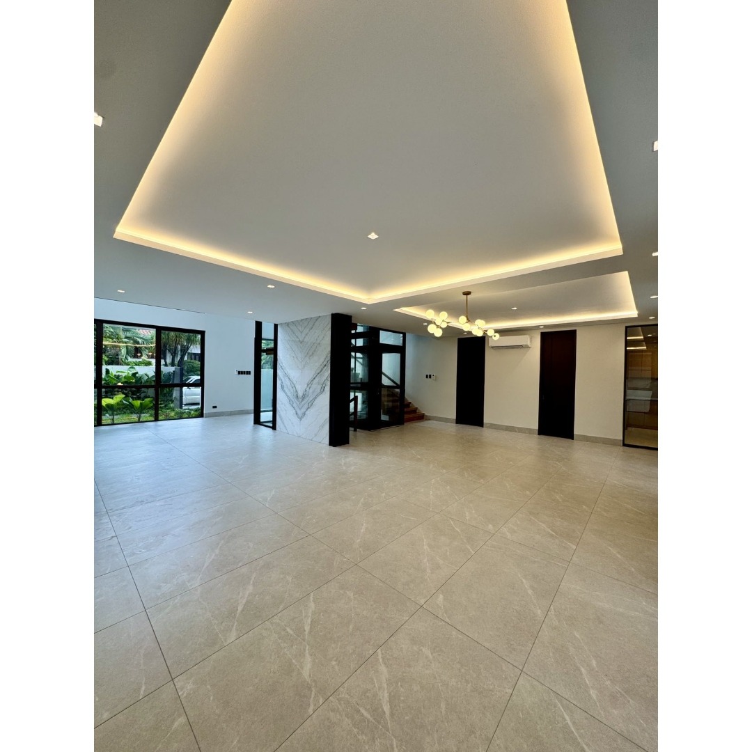 (Category: ) located in . Submitted by legacyrealty (Listing ID 1464117405, Image 1). Description: .