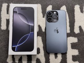 （分類：）位於 。 由 paulmok2000 提交（商品編號 1460892411，圖片 1）。簡介： 。