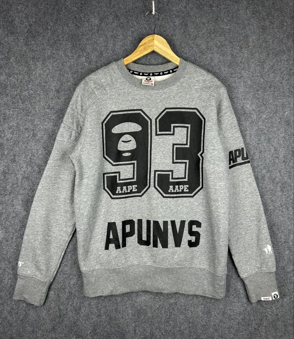 A Bathing Ape Aape Sweater (Category: Hoodies) located in Cebu City. Submitted by tanlawr07 (Listing ID 1463966221, Image 1). Description: Size Large Good as new Legit 💯 No issue 1680 only 📍Cebu City Location .