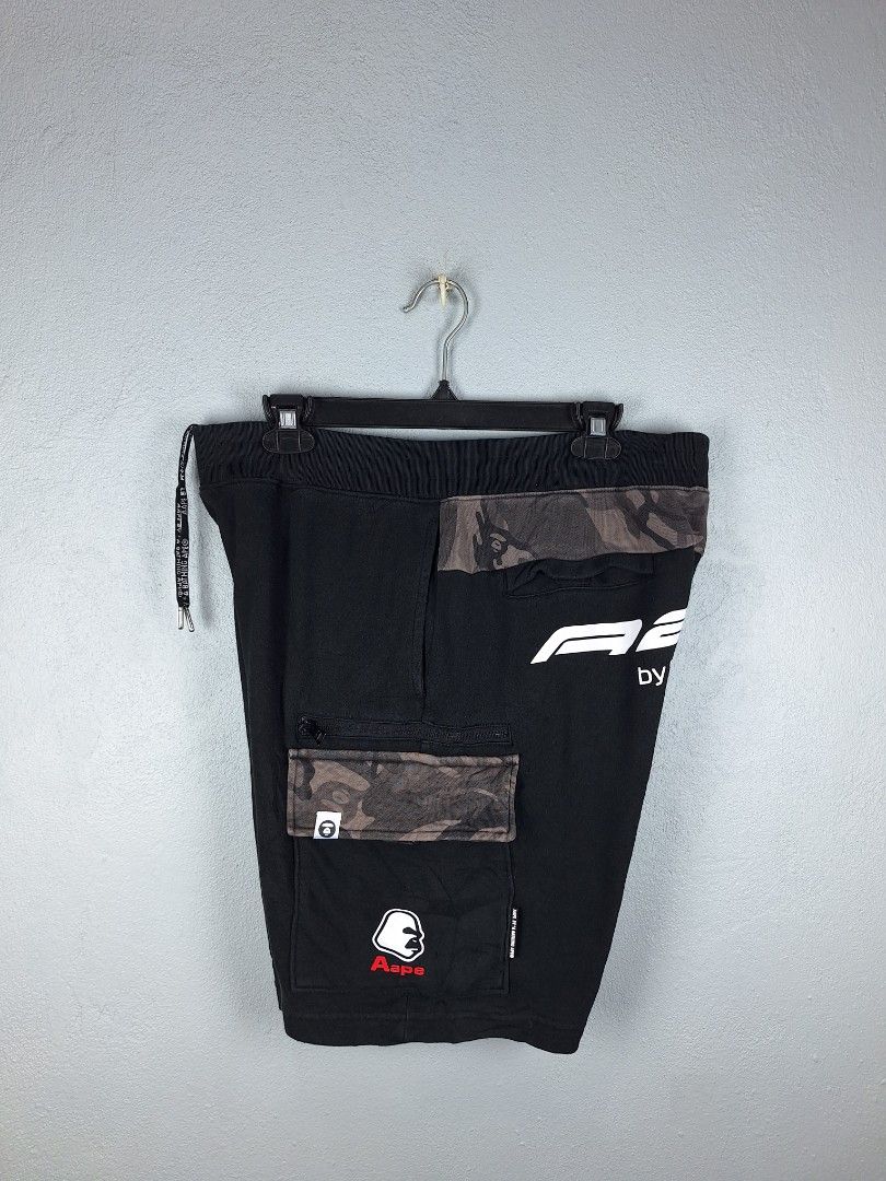 AAPE BY A BATHING APE Cargo Shorts (Category: Shorts) located in Sibulan. Submitted by studioxano (Listing ID 1464021885, Image 3). Description: AAPE BY A BATHING APE Cargo Shorts -P750 + SF Size 34-36 / length 19 Excellent condition 9/10 color rate sign usage no issue presentable Loc: Dumaguete city.