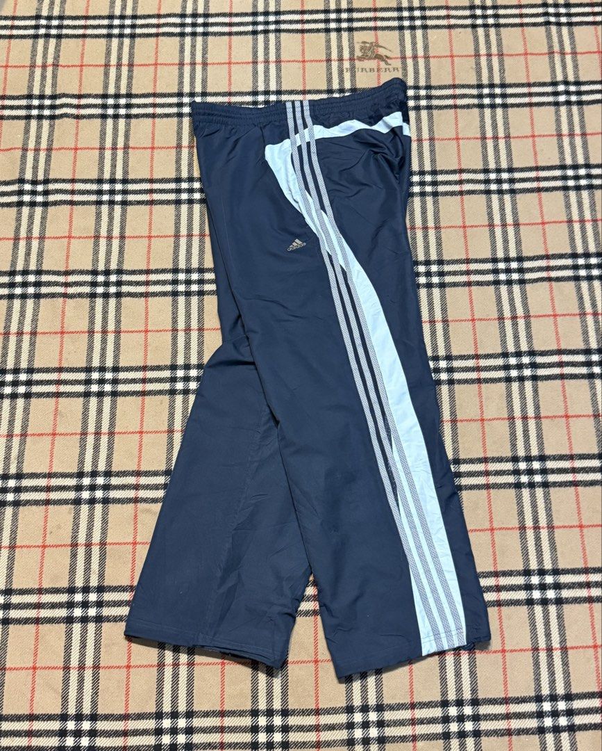 Addidas track Pants baggy (Category: Jeans) located in Cavite. Submitted by markjoseph24866 (Listing ID 1463950255, Image 1). Description: .