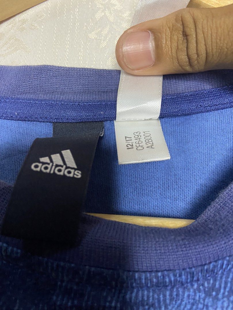 Adidas (Category: Activewear) located in Manila. Submitted by mabuhay_thirfter (Listing ID 1464079464, Image 3). Description: good as new condition Color rate 9.5.