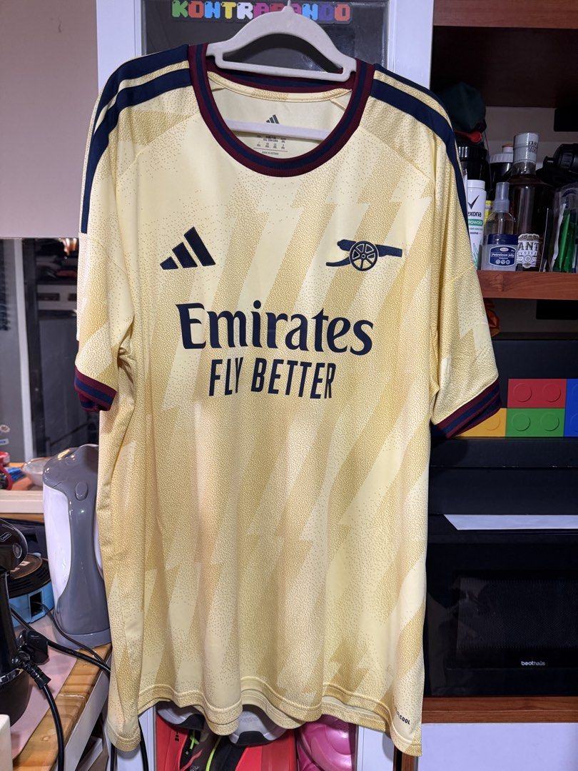 Adidas Arsenal 26/27 Third Kit (Category: Activewear) located in Quezon City. Submitted by adriiadrii (Listing ID 1463971677, Image 1). Description: 100% Original Adidas Arsenal Third Kit 26/27 Size XXL used once no issue rfs: too big.