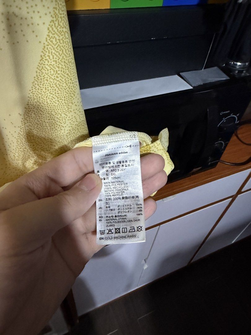 Adidas Arsenal 26/27 Third Kit (Category: Activewear) located in Quezon City. Submitted by adriiadrii (Listing ID 1463971677, Image 3). Description: 100% Original Adidas Arsenal Third Kit 26/27 Size XXL used once no issue rfs: too big.