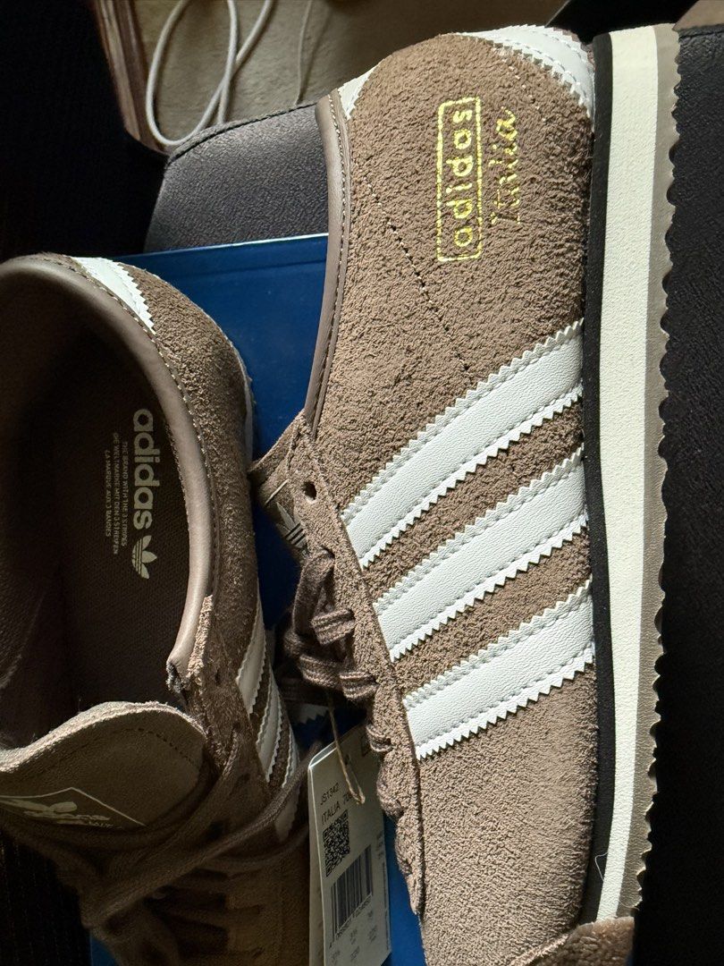 ADIDAS ITALIA (Category: Sneakers) located in Quezon City. Submitted by patriciach (Listing ID 1464047166, Image 3). Description: Original ADIDAS ITALIA 70s Unisex Men’s size : 4 Women’s size : 5 RFS : wrong size .