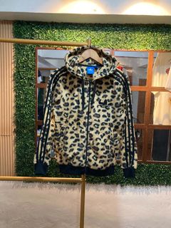 (Category: ) located in . Submitted by djaothriftshop (Listing ID 1463972915, Image 1). Description: .