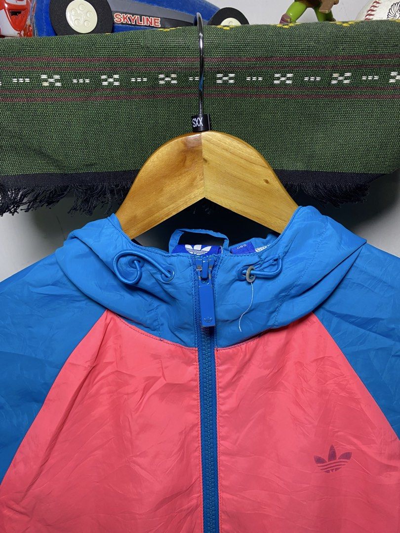 ADIDAS MULTICOLOUR (Category: Coats, Jackets and Outerwear) located in Alor Setar. Submitted by saa_vintage.co (Listing ID 1464100430, Image 2). Description: PIT 19 LENGTH 25 CONDITION 9/10 TIPTOP ADA KOTORAN PERLU CUCI LAIN2 BAIK POSTAGE RM10/DFOD FAST PAYMENT ONLY.