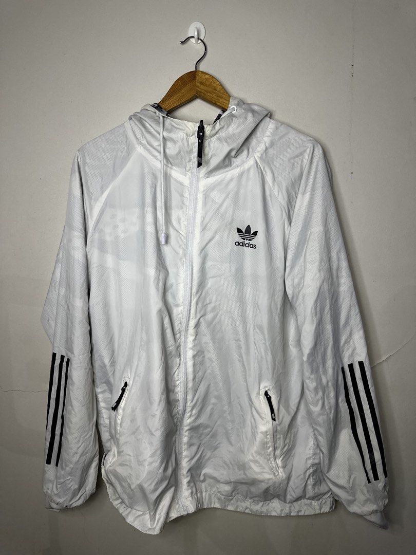 ADIDAS REVERSIBLE WINDBREAKER (Category: Coats, Jackets and Outerwear) located in Molave. Submitted by thriftmate13 (Listing ID 1464079817, Image 3). Description: issue: seen on the hood reversible .