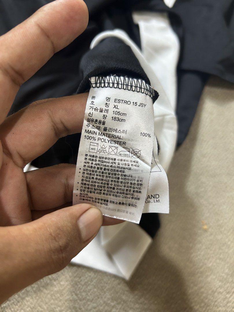 Adidas Shirt (Category: Activewear) located in Aurora. Submitted by purethrift07 (Listing ID 1464006626, Image 3). Description: No issue Excellent Dm me.