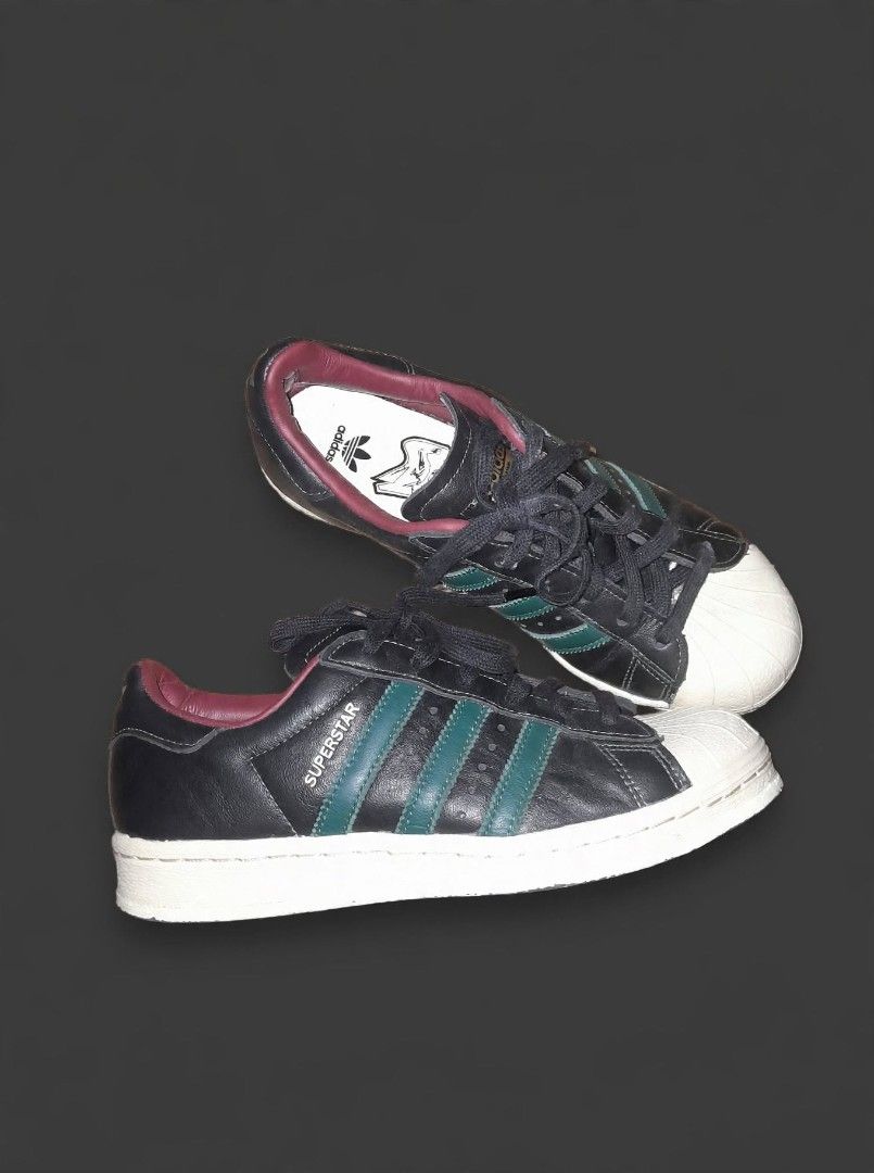 ADIDAS SUPERSTAR SIZE 5 US (Category: Sneakers) located in Alburquerque. Submitted by zkethrifter (Listing ID 1464069039, Image 2). Description: EXCELLENT NO MAJOR FLAWS DM!.