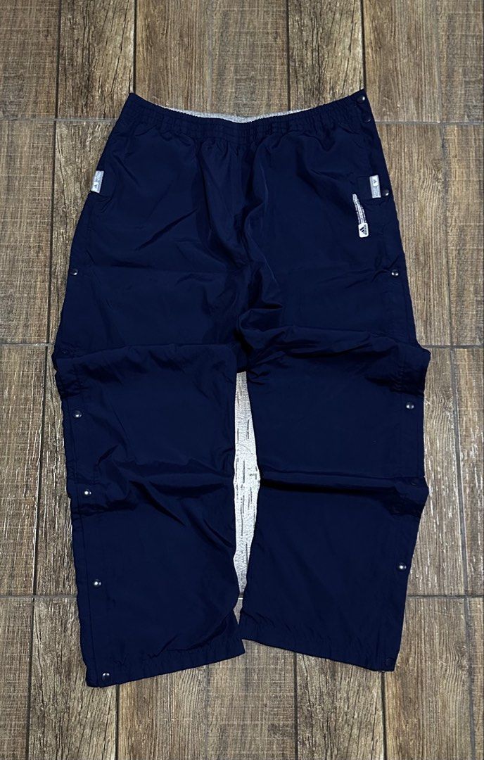 ADIDAS TRACK PANTS (Category: Joggers) located in Manila. Submitted by urban-vintage_2 (Listing ID 1463969871, Image 1). Description: ISSUE: NONE ( NEED WASH ) MOP :GCASH ( NO COD ) SHIP VIA : LALAMOVE & J&T LOCATION : PASIG CITY LENGTH : 41 HEM : 9 WIDTH : 34-40 .