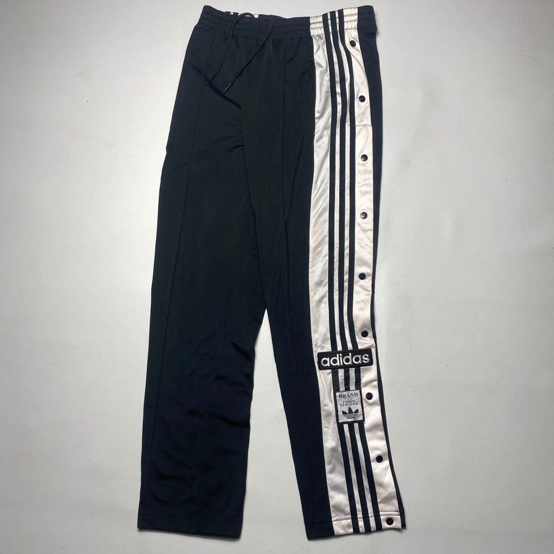 ADIDAS TRACKPANTS (Category: Joggers) located in San Fernando. Submitted by upwear.ph (Listing ID 1464066647, Image 1). Description: ADIDAS TRACKPANTS CONDITION : EXCELLENT SIZE : SMALL DIMENSIONS: W18-30 x L 38 ISSUE: NONE .