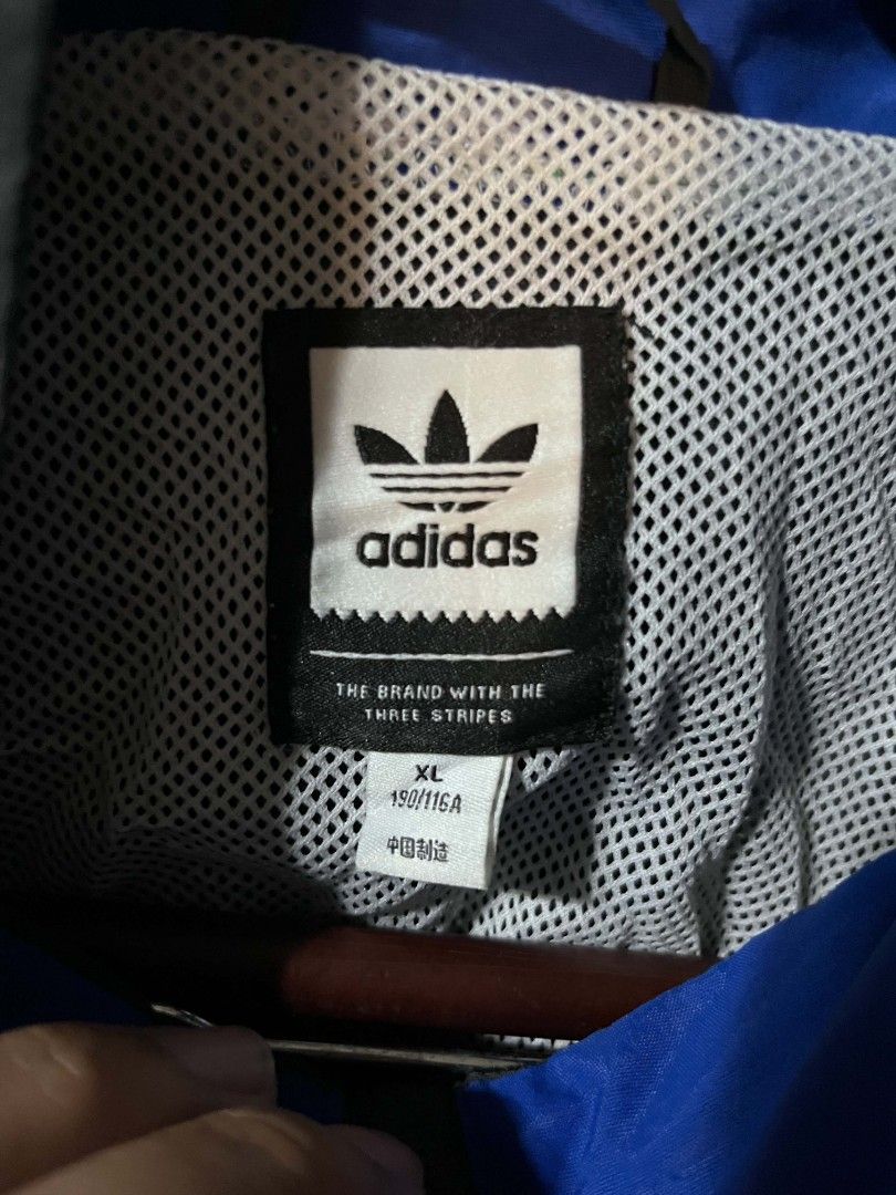 Adidas WINDBREAKER TRI COLOR (Category: Coats, Jackets and Outerwear) located in Bulacan. Submitted by 1008.thrift (Listing ID 1464043712, Image 3). Description: ADIDAS WINDBREAKER TRI COLOR SIZE XLARGE W25 x L28 EXCELLENT CONDITION NO ISSUE.