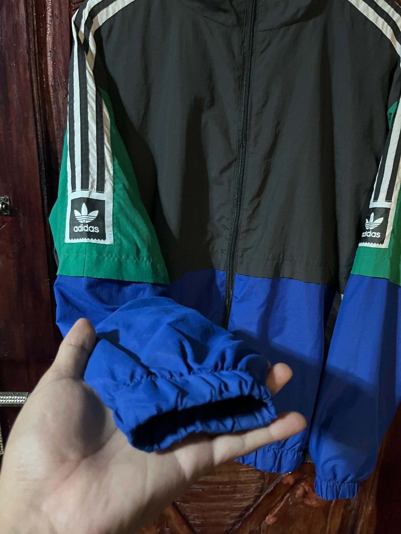 Adidas WINDBREAKER TRI COLOR (Category: Coats, Jackets and Outerwear) located in Bulacan. Submitted by 1008.thrift (Listing ID 1464043712, Image 2). Description: ADIDAS WINDBREAKER TRI COLOR SIZE XLARGE W25 x L28 EXCELLENT CONDITION NO ISSUE.