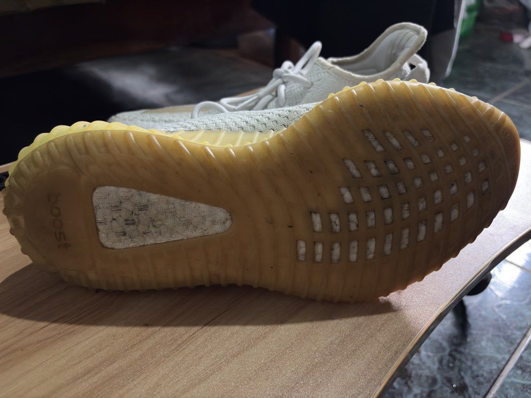Adidas Yeezy Boost 350 V2 (Category: Sneakers) located in Laoag. Submitted by gtr26743 (Listing ID 1463990553, Image 3). Description: - Adidas Yeezy Boost 350 V2 in Cream White - Features classic knit upper with signature translucent stripe - Equipped with a translucent gum sole and Boost technology for ultimate comfort - Ideal for everyday wear - Sold as is CHECK PHOTOS FOR DETAILS.