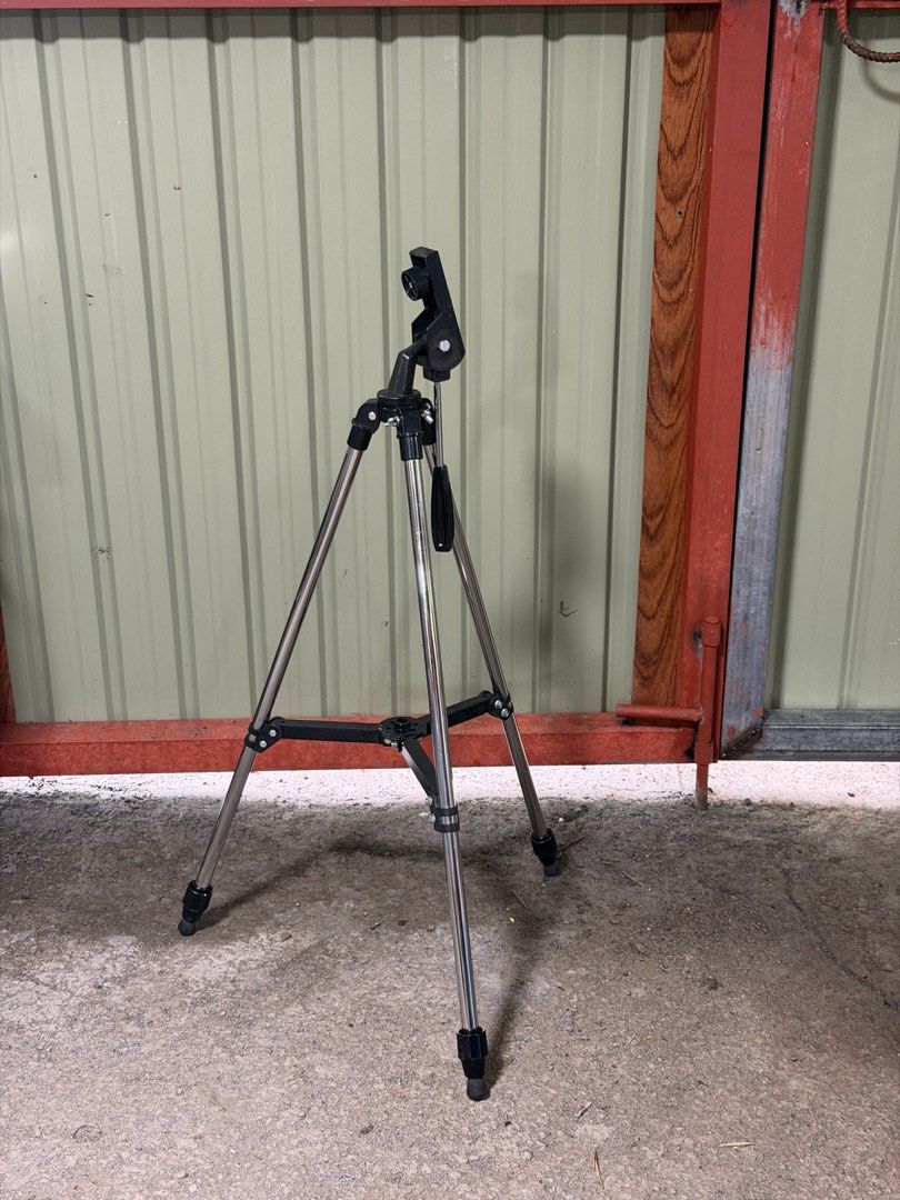 AESTHETIC TRIPOD (Category: Other Accessories) located in Sablan. Submitted by gongonshelley12 (Listing ID 1464016772, Image 3). Description: 450 only TRIPOD SUPER EXCELLENT ANG GANDA NG MATERIAL NETO; MATIBAY.