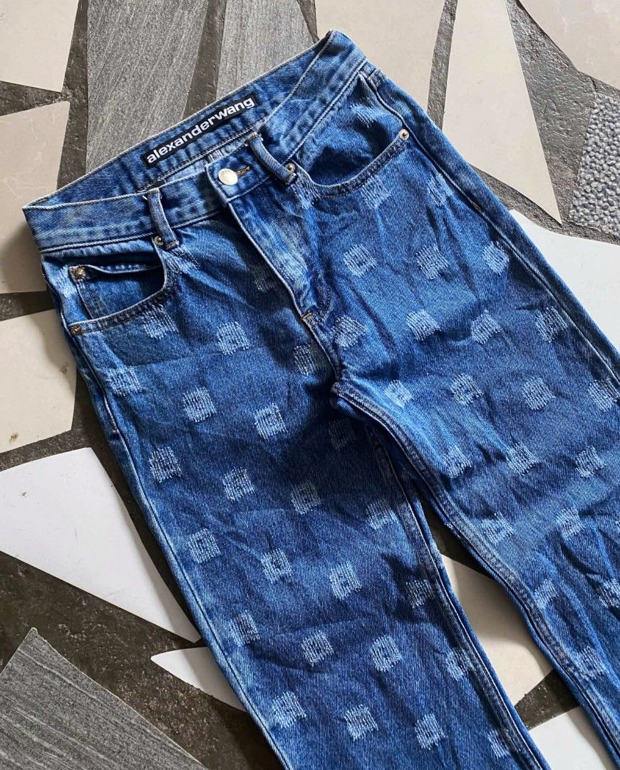 alexsanderWang (Category: Luxury Apparel) located in General Santos City (Dadiangas). Submitted by samirabdul00691 (Listing ID 1464051683, Image 3). Description: BRAND➡️ alexanderwang EZ High Rise Relaxed Cotton Jeans in Deep Blue SIZE/DIMES➡️W26-27/L39 CONDITION➡️exclent to new COLOR RATE➡️9.8/10 ISSUE➡️none.