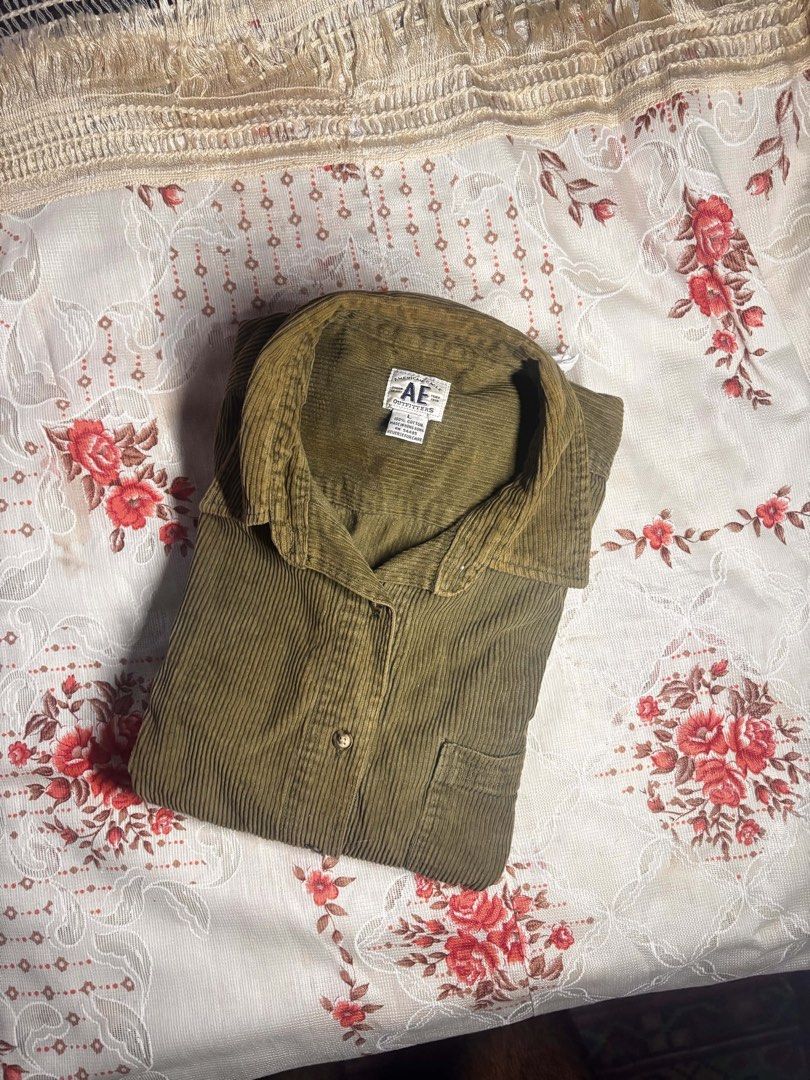 American Eagle (Category: Coats, Jackets and Outerwear) located in Carmona. Submitted by elpapisean (Listing ID 1464076570, Image 1). Description: American Eagle Outfitters corduroy long-sleeve button-up shirt good condition ₱400 + shipping fee.