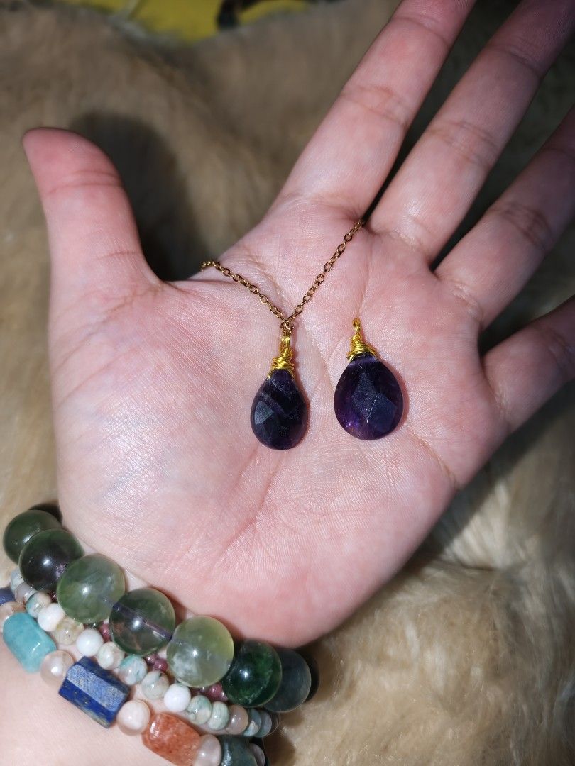 Amethyst Teardrop Pendants (Category: Necklaces) located in Quezon City. Submitted by piaoliangcollections.ph (Listing ID 1463952730, Image 1). Description: Price is per piece. Made from Natural Amethyst Stone. Get yours Now. Amethyst is a popular purple quartz crystal widely prized for its beauty in jewelry and its reputed calming and spiritual benefits. Mental and Emotional Benefits Stress relief: Many people use amethyst to ease anxiety, clear