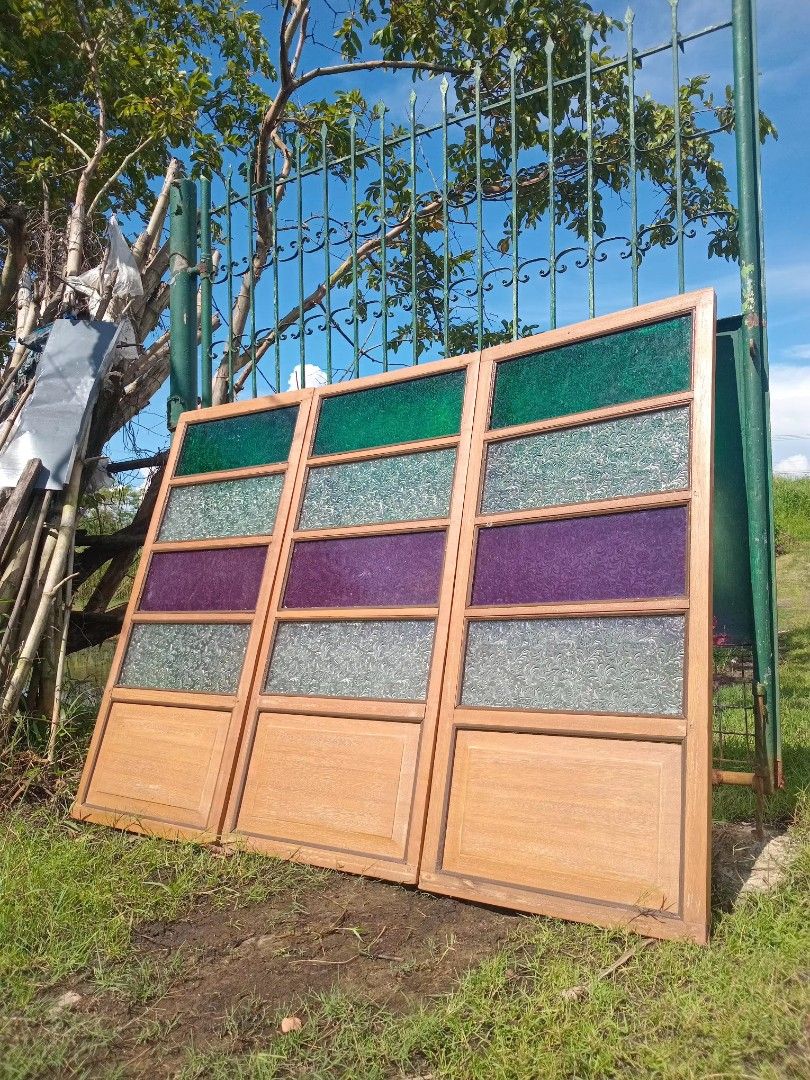 Ampalaya Stain Glass Windows (Category: Vintage Collectibles) located in San Fernando. Submitted by josephtanjuaquio (Listing ID 1463985112, Image 3). Description: Ampalaya Stain Glass Windows 22.5in x 50.5in 4 panels 23.5 x 50.5in 4 panels Total of 8 panels All exellent condition Intact frames Wood stain finish (Restored) DM/PM for interested 📩 Please like and follow our Facebook page "Kalumaan Antiques Shop Atbp." We ship nationwide God Blesse