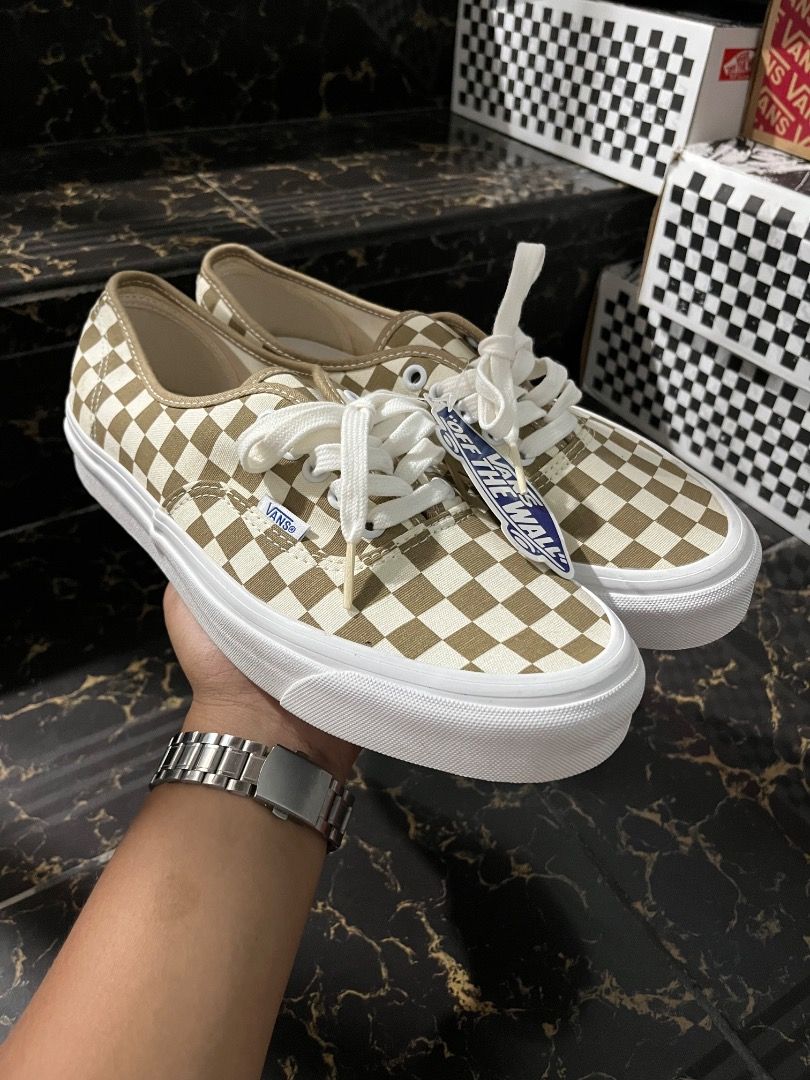 Anaheim 44 Dx Checkboard (Category: Casual Shoes) located in Urdaneta. Submitted by jeeyyyeemwapols (Listing ID 1464133211, Image 2). Description: Size 9men Brandnew Pangasinan CODCOP/Gcash/Bpi/Bdo Vouch/LegitCheck All You Want.