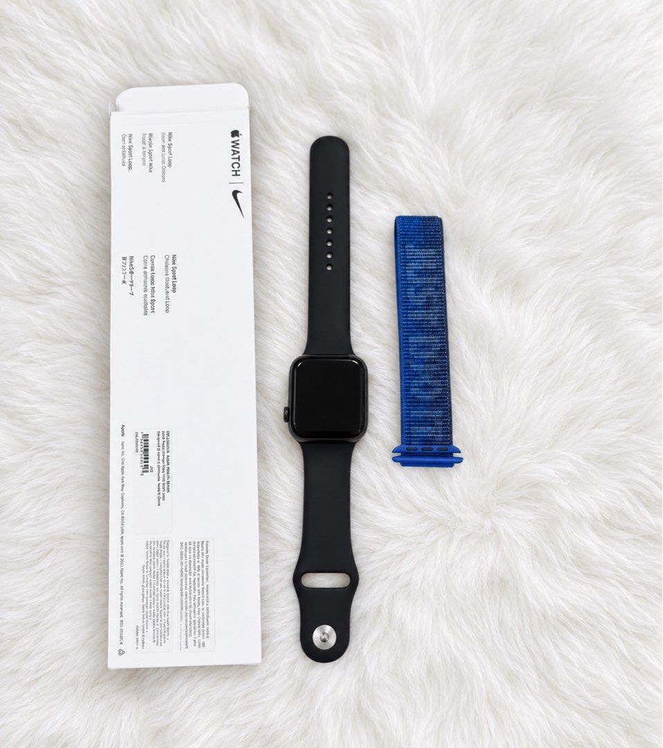 Apple Watch SE 44mm (Category: Wearables & Smart Watches) located in Quezon City. Submitted by kimibery (Listing ID 1464050124, Image 1). Description: - Apple Watch SE 44mm - Color: Black - Case Material: Aluminum - Water Resistance: 50 meters - Includes original black sport band - Comes with an additional blue sport loop band - Bought in California, USA.