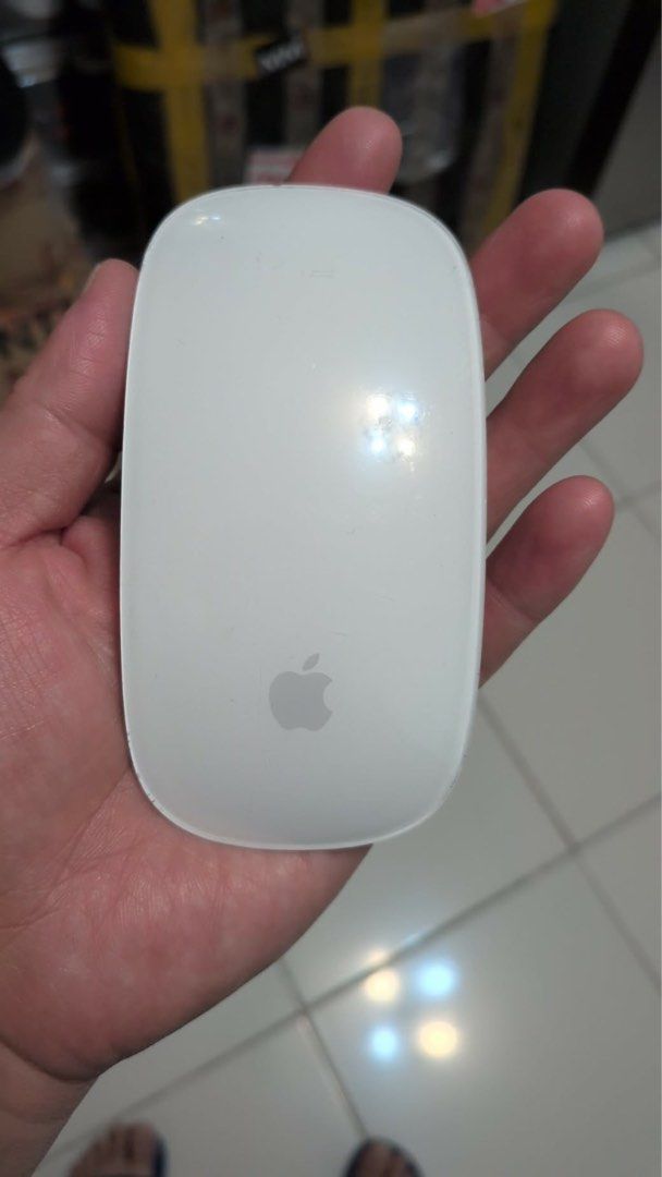 APPLE WIRED KEYBOARD AND MOUSE (Category: Office & Business Technology) located in Taguig. Submitted by lirba09 (Listing ID 1464049667, Image 3). Description: PRICE IS NEGOTIABLE. Wired Apple keyboard and mouse.