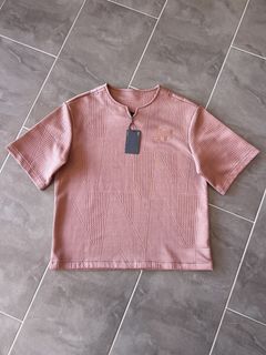 (Category: ) located in . Submitted by yeezthrift (Listing ID 1463964551, Image 1). Description: .