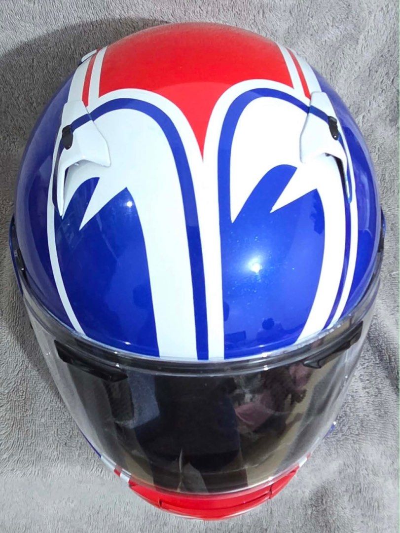 Arai Helmets (Category: Helmets and other Riding Gears) located in Quezon City. Submitted by calebkale1 (Listing ID 1464103219, Image 1). Description: All size Large 59-60cm 13,500pesos each pm for more details/ Pics for pick up or shipping 📍T1 Grass Residence, SM North.