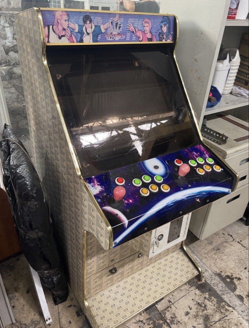 Arcade machine (Category: Others) located in Makati City. Submitted by xaannee (Listing ID 1464078170, Image 2). Description: Need tube tv replacement Selling low Pick up at makati.