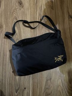 (Category: ) located in . Submitted by thriftstop (Listing ID 1463962934, Image 1). Description: .