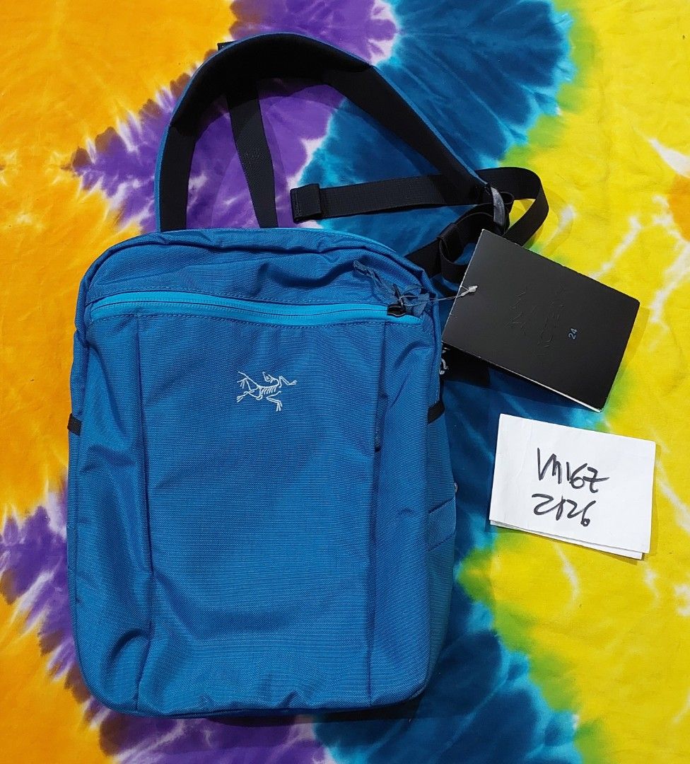 Arc'teryx SlingBlade 4L (Category: Sling Bags) located in Davao. Submitted by juanmigz.ph (Listing ID 1463986167, Image 1). Description: Arc'teryx Slingblade 4L (Mens/Unisex) Brand NEW ✅️ *UNUSED, but due to long storage it shows signs of slight hydrolysis internally* Php 3,500.00 PM for more Inquiry 😁....