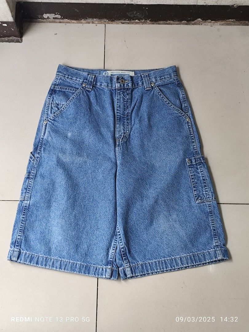 ARIZONA CARPENTER DENIM SHORTS (Category: Shorts) located in Caloocan City. Submitted by carlo_pwd (Listing ID 1464047666, Image 3). Description: ARIZONA BRAND WAIST -29-30 LENGTH -25 HEM -12 .
