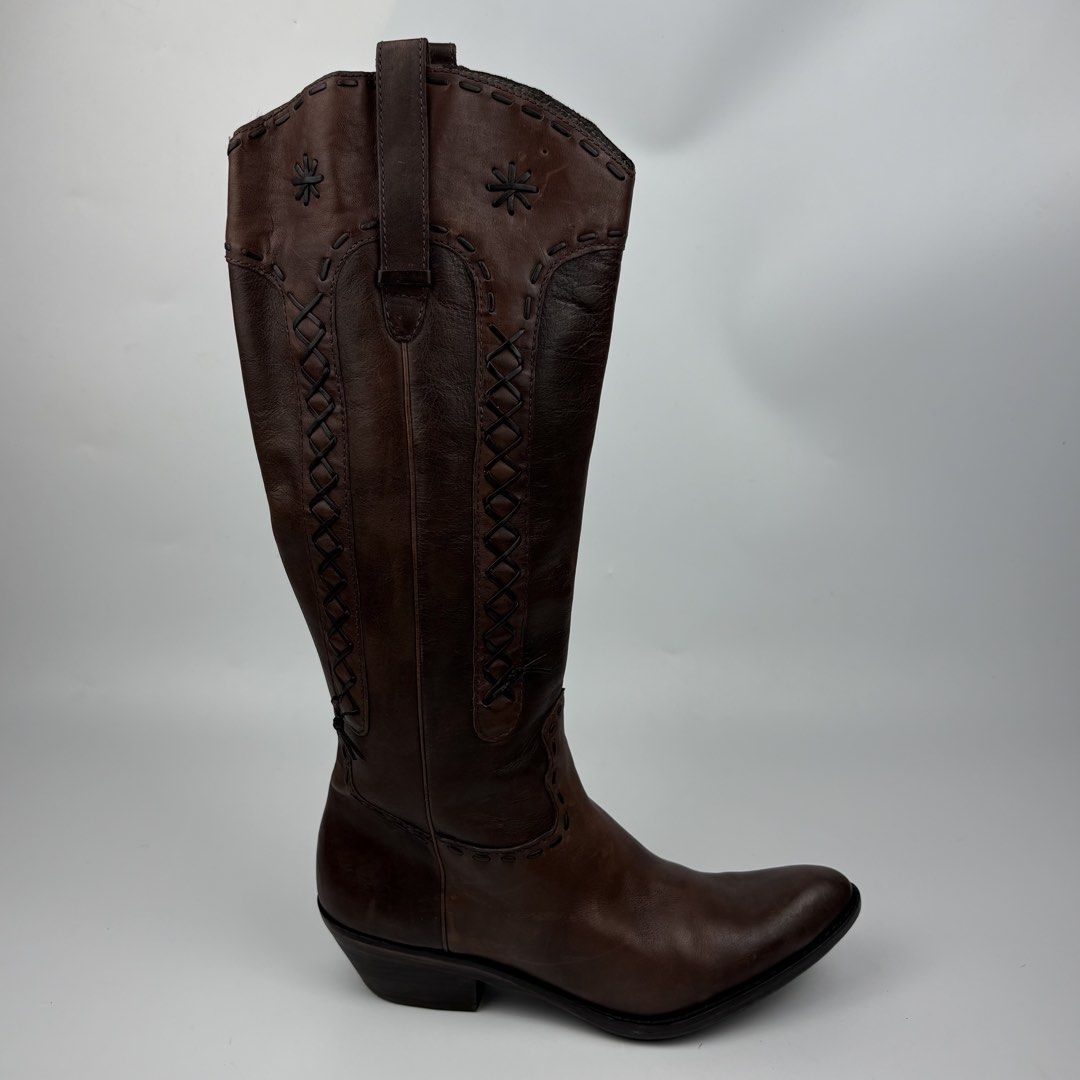 Ash Leather Western Cowboy Boots (Category: Boots) located in Bacolod City. Submitted by caast.archives (Listing ID 1464091302, Image 2). Description: Ash Leather Western Cowboy Boots Size: 37 fits 39 Condition: Excellent Flaw: None Vivienne Dior Gucci Prada Chanel Hermes .