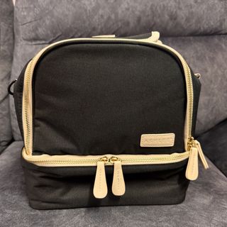 (Category: ) located in . Submitted by shopaholicwardrobe_ (Listing ID 1464033136, Image 1). Description: .