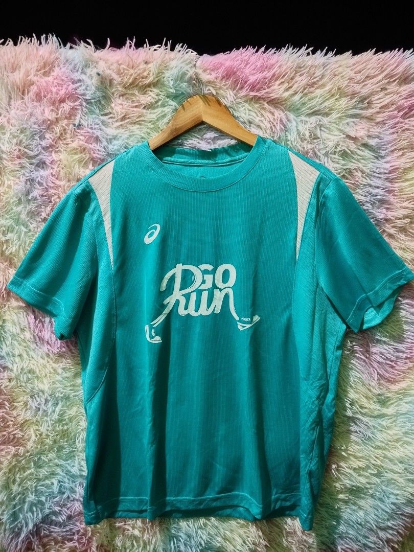 ASICS Do Run Performance Graphic Tee - Aqua/Turquoise (Category: Activewear) located in Palo. Submitted by ubnathrifteez (Listing ID 1464042461, Image 1). Description: DIMES ;L25W21 CONDITION ; LIKE NEW COLOR RATE ; 10/10 ISSUE ; NONE . NEED LIGHT WASH.