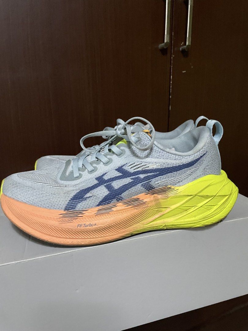 Asics Superblast 2 - Running Shoes (Category: Sneakers) located in Manila. Submitted by clothingrevival (Listing ID 1463948477, Image 2). Description: - Excellent condition - Size 9W/7M - No box.
