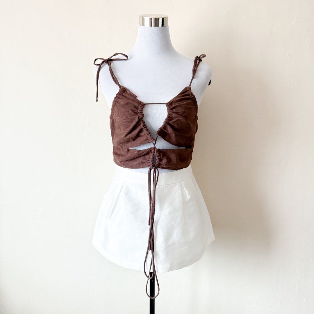 Asos Chocolate Brown Cut-Out Top (Category: Others Tops) located in Antipolo. Submitted by rosywardrobe (Listing ID 1463991915, Image 1). Description: 🎀 MAKE READING A HABIT 🎀 • No order form, no reservation! • Strictly 1 day reservation • Payment first before order processing • No return, No exchange • Don’t make an offer if you’re not 100% sure • No shipping every weekends — PAYMENT CHANNELS — • GCash • Gotyme • Maya • BDO • BPI • Unionbank —