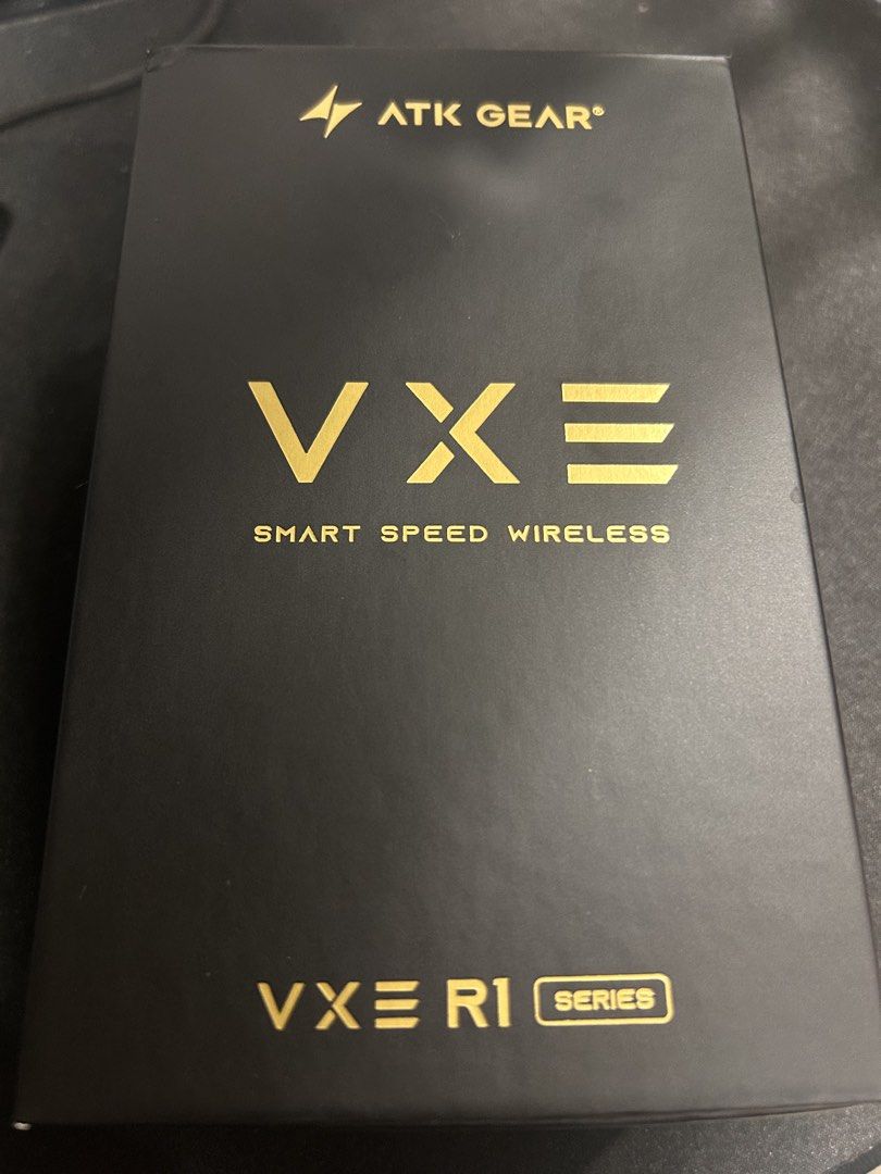 ATK GEAR VxE R1 PRO (Category: Mouse & Mousepads) located in Quezon. Submitted by nana.archive (Listing ID 1464093457, Image 1). Description: - ATK GEAR VxE R1 PRO Smart Speed Wireless Mouse - Dragonfly RT Light Weight Design - Battery Capacity: 280mAh - Weight: 49g ± 3g - Complete inclusion - Used once only RFS: too big for my hand .