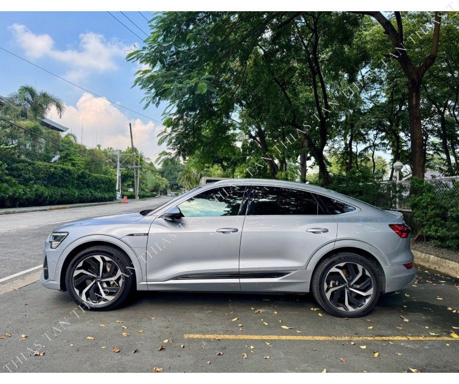 Audi E-Tron 55 Sportback Auto (Category: Used Cars) located in Quezon City. Submitted by thias.tan (Listing ID 1462779760, Image 2). Description: For Sale: 2023 Audi E-Tron 55 Sportback 20,800 km only Full EV Quattro All Wheel Drive 95 kWh gross battery capacity Dual Electric Motor 408 horsepower (300 kW) 664 Nm torque Range: 484 kilometers Bang & Olufsen Sound System 360 view camera Front and rear parking sensors Air suspension VKool Tint Tan le